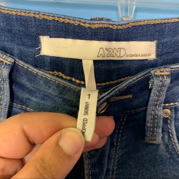 A2nd- Distressed Cropped Cuffed Jeans size 1 - Picture 9 of 10